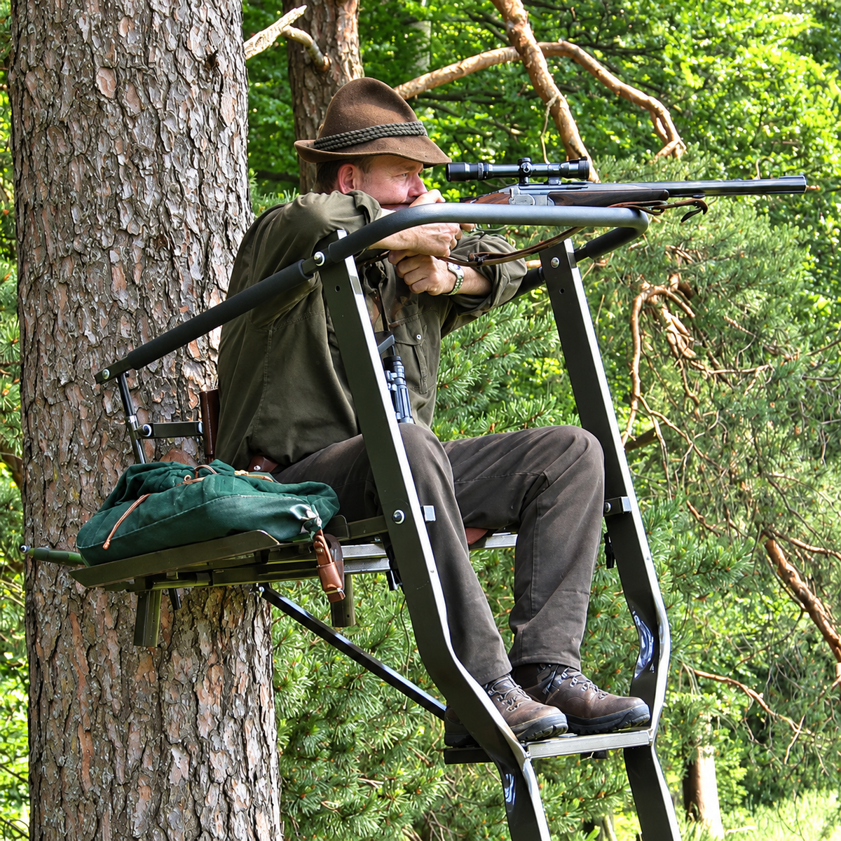 Knobloch Hochsitz aus Leichtmetall